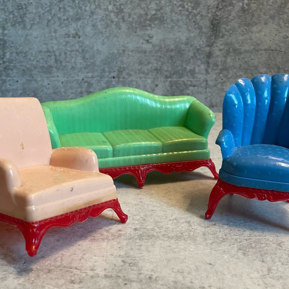 Vintage 1940s Renwal Dollhouse Miniature Furniture Living Room Sofa Chairs (2)